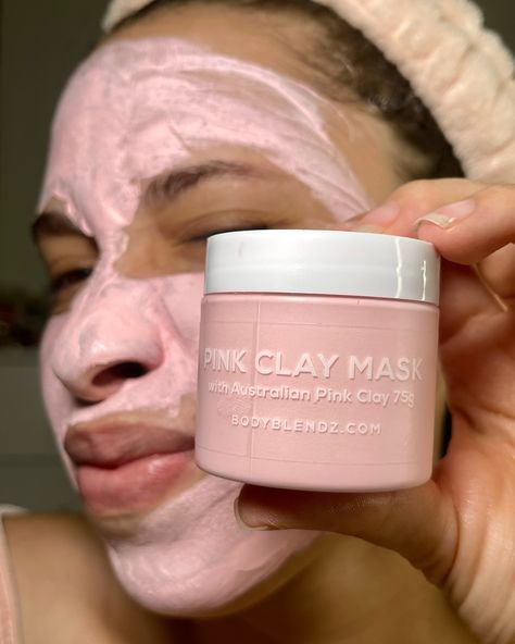 The pink clay mask from @body_blendz is so pretty 🎀 it helps brighten the skin and improve skin texture, it also reduces hyperpigmentation, scars and leaves the skin very hydrated 💗 Clay mask, pink, pink clay mask, skincare, pink skincare, body blendz #gifted #bodyblendz #pinkskincarechallenge #ᴘɪɴᴋsᴋɪɴᴄᴀʀᴇ #pinkskincareproducts #claymask Skincare Stuff, Pink Skincare, Mask Skincare, Pink Clay Mask, Reduce Hyperpigmentation, Exfoliating Mask, Clay Mask, Pink Clay, Improve Skin Texture