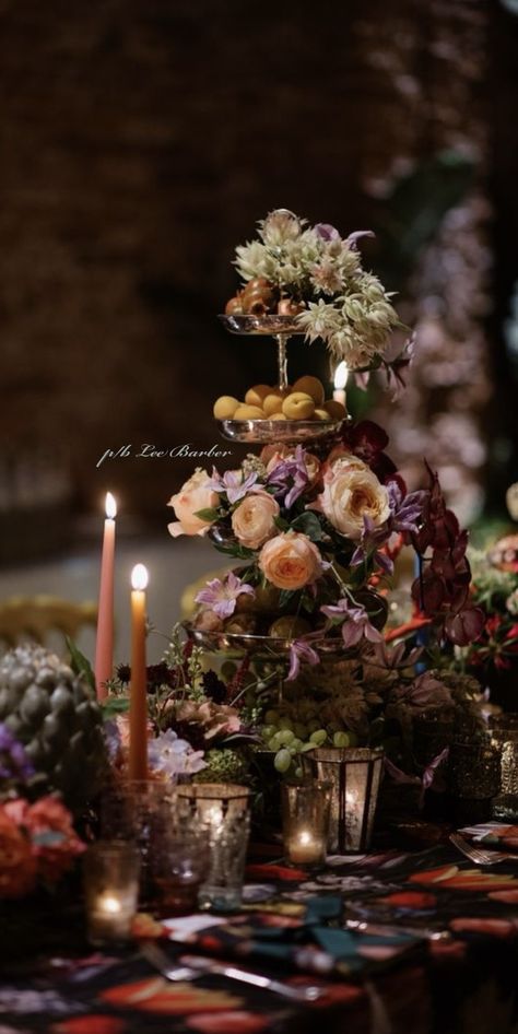 Baroque Wedding Flowers, Botanical Fall Wedding, Romantic Fall Wedding Colors, Whimsical Autumn Wedding, Romantic Autumn Wedding, Fall Wedding Candle Centerpieces, Romantic Fall Wedding Decor, Afrocentric Wedding, Romantic Wedding Aesthetic