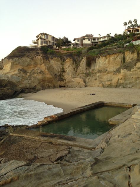 Pools at Thousand Steps Beach in Laguna, CA Thousand Steps Beach, Birthday Getaway, 1000 Steps, Hidden Pool, Cali Trip, Ca History, Adventure Ideas, Laguna Beach California, Us Road Trip