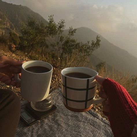 Cottage in a Mountain on Instagram: "Coffee time ☕️ is s lovely time 🤎 ~ ~ ~ ~ ~ #estiscottagecore #autumnvibes🍁 #autumn #fairycore #fairycoreaesthetic #cottagecore #cottagecoreaesthetic #naturefairy #naturecore #naturalgirl #naturephotography #fallvibes #fallseason #estiscottagecore #aesthetic #aesthetic #aestheticedits #enchanted #cottagecorestyle #estiscottagecore #naturalgirl #naturephotography #aesthetic #picnicday #picnicaesthetic #picnicbasket" Camping Girl Aesthetic, Granola Girl Aesthetic Wallpaper, Granola Girl Aesthetic, Camping Aesthetic, Instagram Coffee, Granola Girl, Aesthetic Aesthetic, Camping Life, Future Life