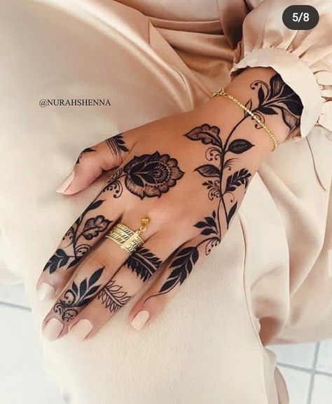 Henna Style Tattoos, Jagua Henna, Arabic Mehndi Design, Henna Inspired Tattoos, Tato Henna, Finger Henna Designs, Hand And Finger Tattoos, Henna Tattoo Designs Hand, Henna Art Designs