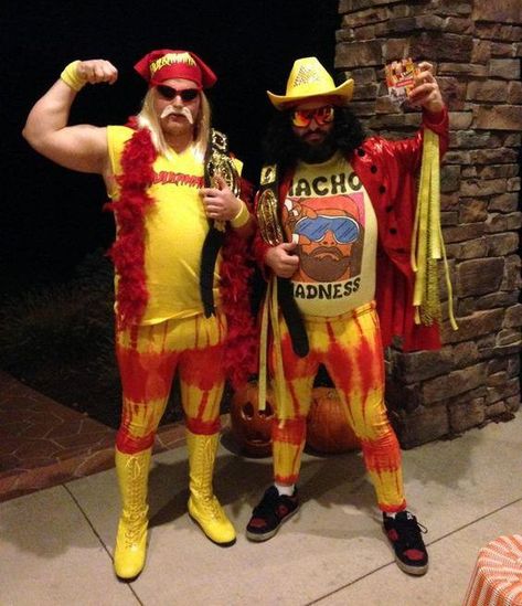 Couples Wrestling Costumes, 80s Costume Diy, Hulk Hogan Costume, Hulk Hogan Halloween, Wwe Halloween, Diy Halloween Costumes For Girls, Diy Costumes Men, Wrestling Costumes, Cool Couple Halloween Costumes