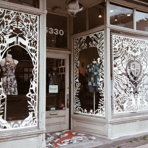 https://flic.kr/p/w6sPSz | papercut window display | at citizen vintage in montreal Store Front Windows, Vitrine Design, Christmas Window Painting, Window Mural, Window Display Retail, Decoration Vitrine, Christmas Window Display, Store Window Displays, Paper Cutouts