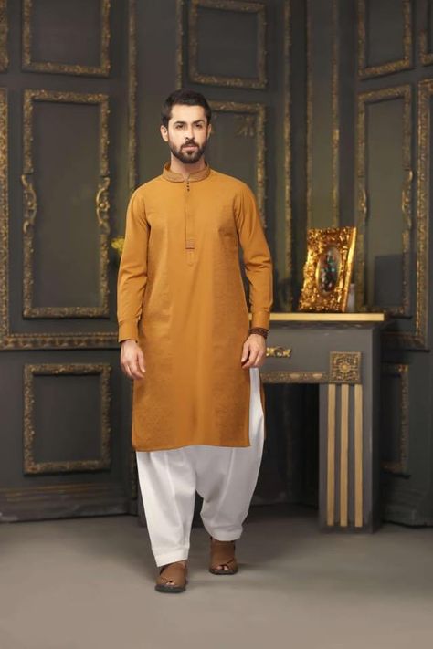 Shalwar Designs, Latest Kurta Designs, Pakistani Men, Shalwar Design, Simple Kurta, Latest Mens Wear, Gents Kurta Design, Gents Kurta, Men Kurta