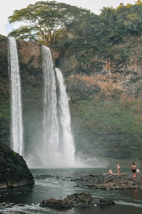 Wailua Falls Hike - Best Waterfall Hike on Kauai, Hawaii! #kauai #hawaii #kauaihawaii #hawaiiaesthetic Kauai Waterfalls, Hawaii Waterfalls, Kauai Travel, Waterfall Hike, Hawaii Kauai, Hawaii Travel Guide, Hawaii Pictures, Proceed With Caution, Hawaii Honeymoon