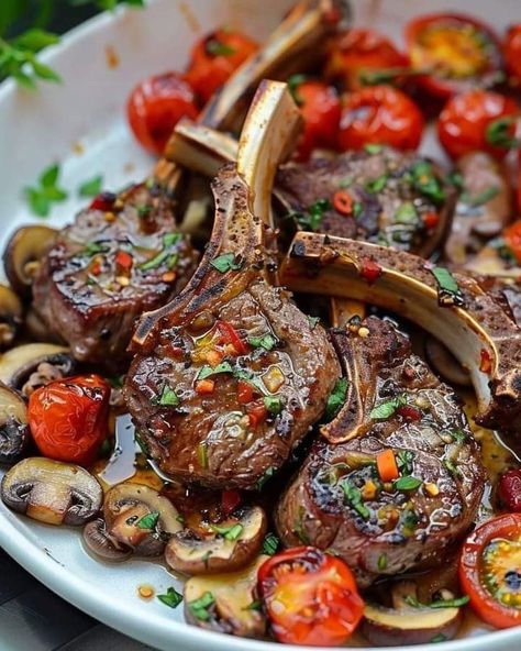 Greek Lamb Chops, Greek Lamb, Lamb Chop Recipes, Plate Food, Roast Beef Recipes, Healthy Food Motivation, Healthy Lifestyle Food, Lamb Chops, Lamb Recipes