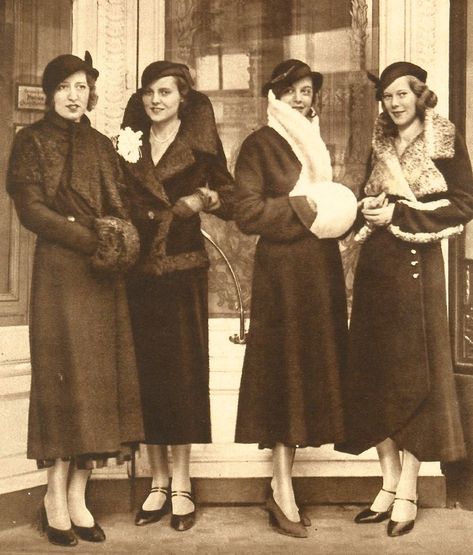 1930s Coat, 1930s Outfits, Little Hats, Shoes Classy, Vintage Fashion 1930s, 1930 Fashion, 1930's Fashion, 1930s Style, 30s Fashion