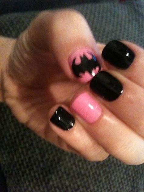 Batman in pink:) Batman Nails, Batman Symbol, Get Nails, I Love Nails, I Love Makeup, Fancy Nails, Manicure E Pedicure, Mani Pedi, Love Nails