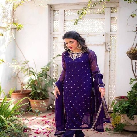 Elevate your wardrobe with our stunning collection of Pakistani and Indian wear! 🌟 Perfect for weddings and special occasions. Available in various sizes and colours. #WeddingWear #BollywoodFashion #EthnicStyle 🌺  #eBay #eBayShop #eBaySeller #SalwarKameez #India #Girls #Women #Pakistan Pakistani Three Piece, Three Piece Dress, Navy Evening Dresses, Pakistani Shalwar, Carnival Fashion, Sheer Slip Dress, Navy Blue Maxi Dress, Grey Long Sleeve Dress, Denim Maxi Dress