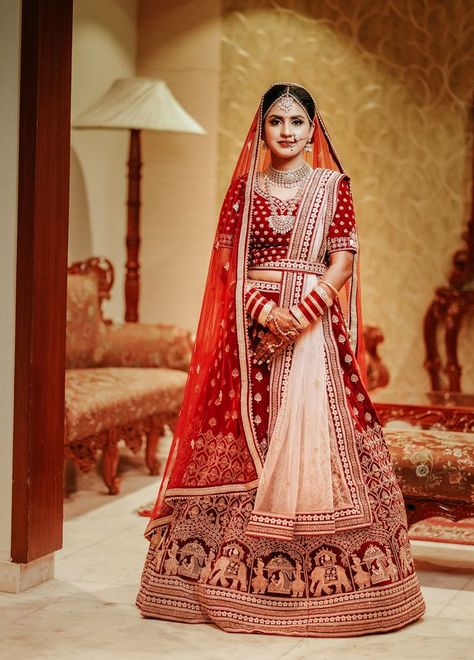 Singal Dulhan Pose, New Dulhan Pose, Indian Bride Photography Poses, Pose Photography, Bride Photos Poses, Wedding Stills, Ring Photography, Latest Bridal Lehenga, Bride Photos