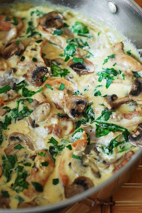 Mushrooms And Spinach, Short Recipes, Creamy Parmesan Sauce, Chicken And Spinach, Creamy Mushroom Sauce, Chicken Entrees, Creamy Parmesan, Spinach Stuffed Mushrooms, Mushroom Sauce