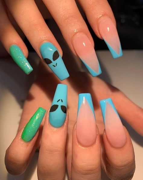 @iriz888 Alien Nails, Easy Nails, Edgy Nails, Grunge Nails, Simple Acrylic Nails, Glow Nails, Long Acrylic Nails Coffin, Nail Swag, Acrylic Nails Coffin Short