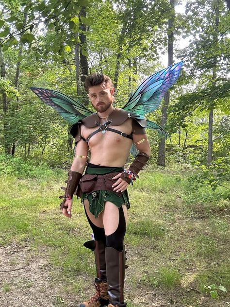 Mens Druid Costume, Fairy Core Mens Fashion, Fairy Outfit Reference, Men’s Renfaire Outfit, Mythical Creatures Costumes Diy, Men’s Fairy Costume, Enchanted Forest Costume Male, Mens Fairy Outfit, Fairy Fashion Men