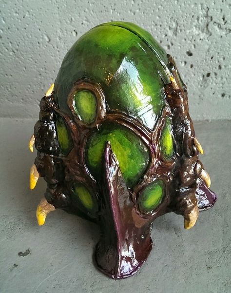 Home made #Zerg Easter egg, made from a cheap generic egg. #Starcraft #Easter Alien Building, Got Dragon Eggs, Starcraft Zerg, Cyberpunk Makeup, Star Craft, Starcraft 2, Got Dragons, Glossy Paint, Purple Highlights