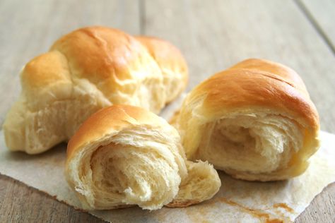 Overnight Buns, Soft Buns Recipe, Asian Pastry, Corner Cafe, Baking Buns, Breads & Buns, Easy Bun, Cinnamon Bread, Bun Recipe