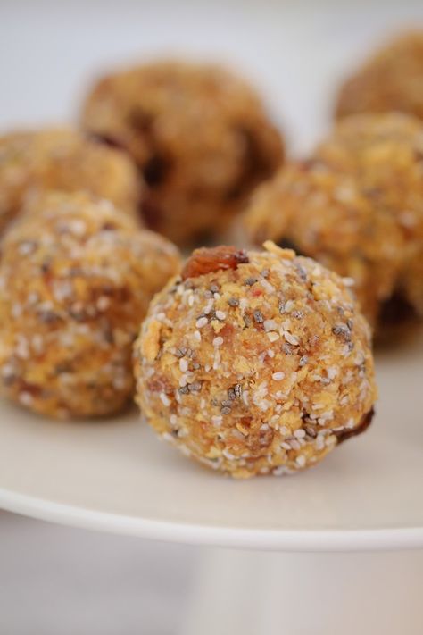 Weetbix Recipes, Lunchbox Snacks, Coconut Chia, Medjool Dates, Healthy Snacks Easy, Energy Bites, Freezer Friendly, Thermomix Recipes, Kids Snacks