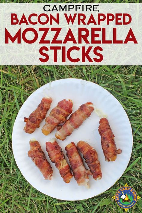 Bacon Wrapped Mozzarella Sticks, Bacon Wrapped Mozzarella, Grill Bacon, Campfire Snacks, Mozzarella Sticks Recipe, Recipe With Bacon, Bacon On The Grill, Bacon Appetizers, Easy Camping Meals