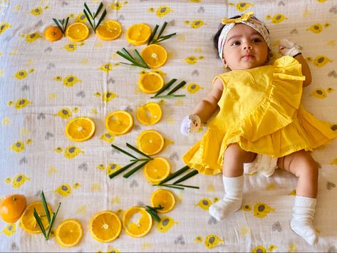 Boss Photoshoot, Born Baby Photos, 8 Month Baby, Photoshoot Boy, Baby Photoshoot Ideas, Newborn Sibling, Baby Photo Shoot, Baby Photoshoot Boy, Shower Backdrop