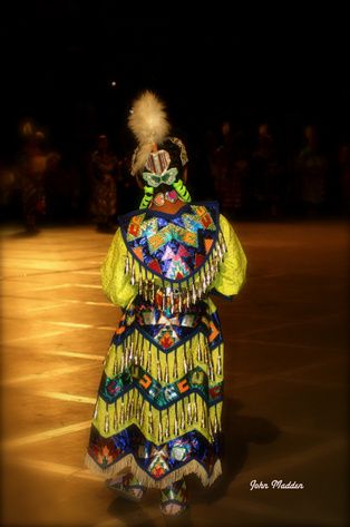 Powwow Regalia Jingle Dress, Native American Jingle Dress, Jingle Dancer, Jingle Dress Dancer, Native Dresses, Powwow Outfits, Fancy Shawl, Native Regalia, Native American Dress