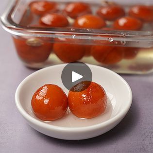 Easy Gulab Jamun Recipe, Kawaling Pinoy, Pinoy Recipe, Gulab Jamun Recipe, Jamun Recipe, Leftover Bread, Gulab Jamun, Recipe Blog, Dessert Bread