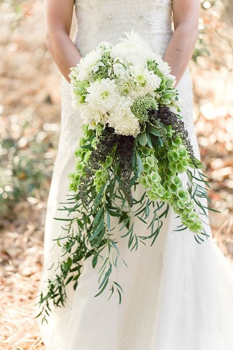 Diy Floral Crown, Irish Wedding Traditions, Bells Of Ireland, Cascading Bridal Bouquets, Sandwich Bar, Bar Wedding, Ireland Wedding, Rustic Wedding Flowers, 100 Layer Cake