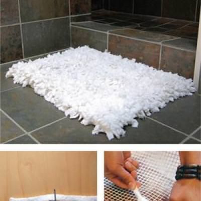 Diy Bath Mat, Make A Rug, Bath Mat Diy, Towel Rug, Old Towels, Diy Money, Diy Rug, Décor Diy, Cool Diy Projects