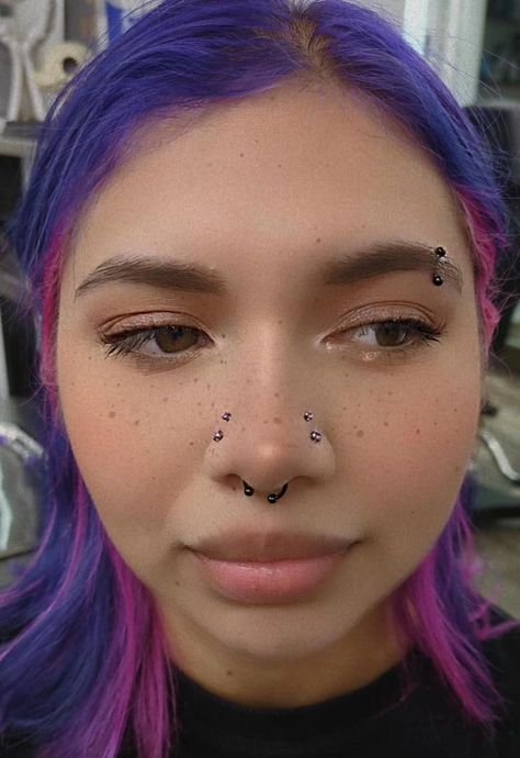 Nostril And High Nostril Piercing, Stretched Nostrils, Unique Piercings Face, Triple Nose Piercing, Double Nostril Piercing, High Nostril Piercing, Nostril Piercing, Piercing Inspo, Pretty Ear Piercings