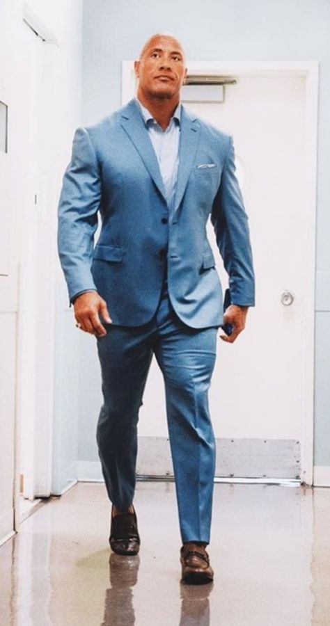 Dwayne Johnson Ballers, The Rock Dwayne Johnson Workout, Plus Size Men Outfits, Dwayne Johnson Workout, Black Men Casual Style, Big Man Style, Terno Slim Fit, Bald Men Style, Dwayne The Rock Johnson