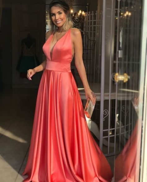 Niagara Falls Usa, Coral Bridesmaid Dresses, Classy Dresses, Dresses Classy, Prom Dresses Gowns, Elegant Dresses Classy, Satin Prom Dress, Satin Silk, Bridesmaids Dresses