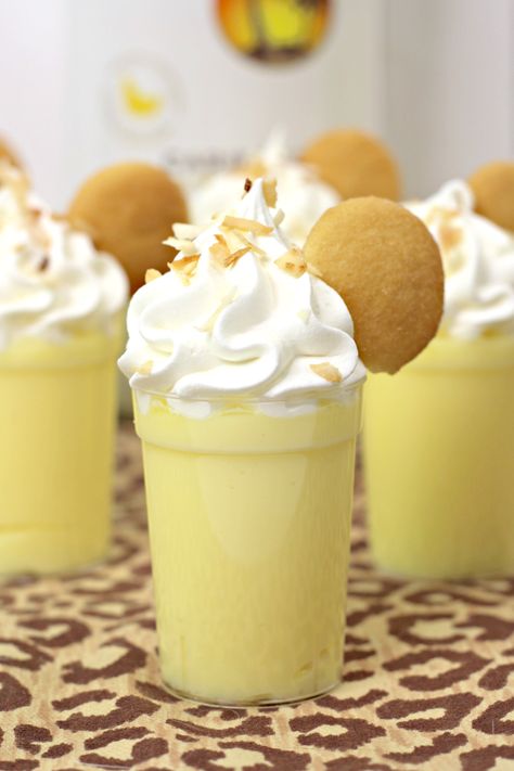 Malibu Tropical Banana Coconut Rum Pudding Shots Banana Pudding Shots, Shots Drinks, Pudding Shot Recipes, Instant Banana Pudding, Banana Rum, Caviar Recipes, Best Banana Pudding, Fantastic Recipes, Pudding Shots