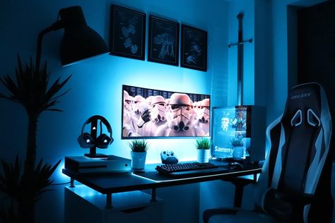 Beautiful gaming setup with a Star Wars Theme. Star Wars Pc Setup, Star Wars Gaming Setup, Star Wars Pc, Gaming Setup Ideas, Best Gaming Setup, Room Things, Computer Desk Setup, Pc Gaming Setup, Gaming Setups