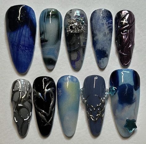 Nail Piercing, Custom Press On Nails, Punk Nails, Goth Nails, Grunge Nails, Pretty Gel Nails, Kawaii Nails, Manicure Y Pedicure, Fire Nails