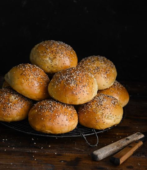 Homemade burger buns made with sweet potato and yellow onions. Easy and delicious made from scratch seeded burger buns. #twocupsflour #burgerbuns #homemadeburgerbuns #sweetpotatobuns Homemade Burger Buns, Potato Buns, Sweet Potato Buns, Burger Bun, Homemade Burger, Baking Cookbooks, Potato Puree, Homemade Burgers, Beef Burger