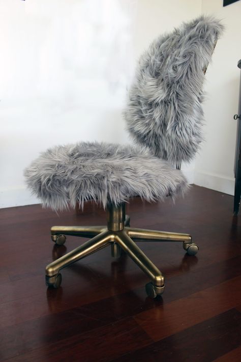 Make this fur and gold office chair with a step by step tutorial. This faux fur office chair is cute, stylish, and offers great back support. it is great for women who love DIY home office projects. #CreativeFashionBlog #officechair #homeoffice #fauxfur Ikea Office Chair, Gold Office Chair, Faux Fur Chair, Office Chair Makeover, Diy Faux Fur, Office Chair Diy, Plastic Patio Chairs, Glam Office, Fur Chair