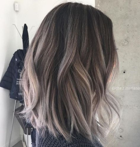 Grey Silver Balayage Grey Balayage, Cabelo Ombre Hair, Brunette Lob, Grey Brown Hair, Gray Highlights, Balayage Lob, Gray Balayage, Long Bobs, Grey Highlights