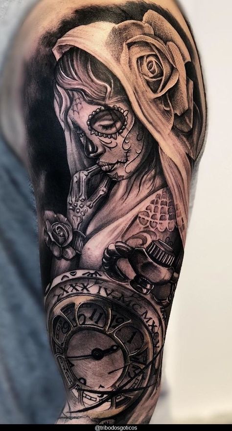 tatuagem masculina braço fechado caveira mexicana:#tattoo man masculina ideias perna peitoral costela desenhos costas sombreada leao pequena coxa ombro braco fechado panturrilha simples tatu #tatuajes antebraço Skull Candy Tattoo, Candy Skull Tattoo, Catrina Tattoo, Skull Girl Tattoo, Skull Sleeve Tattoos, Skull Sleeve, Girl Face Tattoo, Clock Ideas, Clock Tattoo Design