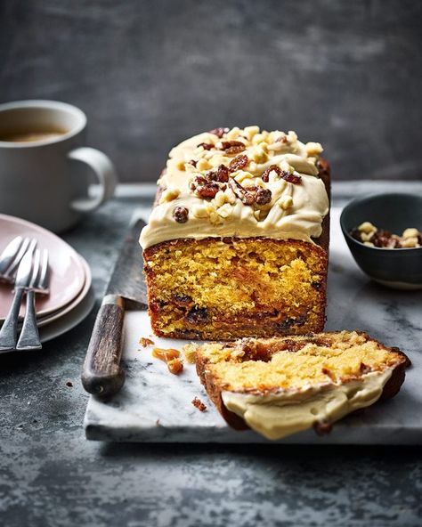 Caramel Loaf Cake, Caramel Recipe Easy, Caramel Treats, Easy Frosting, Loaf Cake Recipes, Salted Caramel Cheesecake, Afternoon Tea Recipes, Loaf Cakes, Salted Caramel Brownies