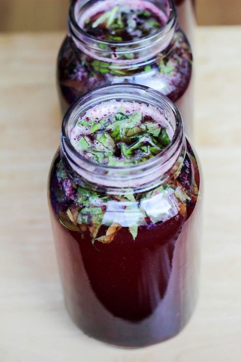 Basil Kombucha, Blueberry Kombucha, Blueberry Basil, Kombucha Flavors, Homemade Kombucha, Kombucha Recipe, Cinnamon Honey, Fermentation Recipes, Fermented Drink