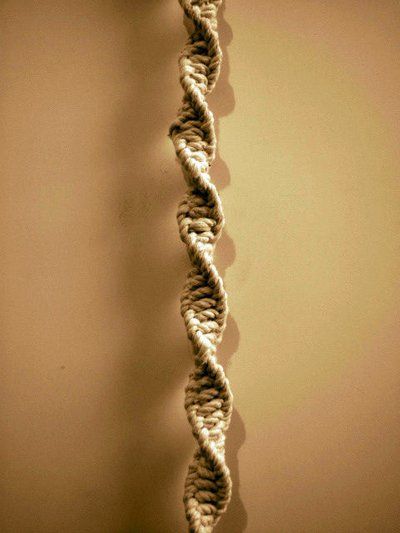 Hemp Bracelet Tutorial, Celtic Knot Tutorial, Spiral Knot, Spiral Braid, Knot Tutorial, Spiral Bracelet, Knots Tutorial, Long Box Braids, Diy Plant Hanger