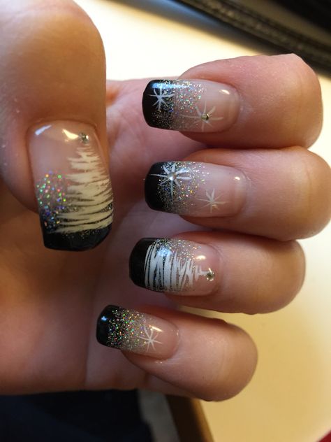 Happy New Year Nails Designs, Christmas And New Years Nails, Christmas New Year Nails, Christmas Nail Designs Holiday, Longer Nails, Firework Nails, New Year Nails, Year Nails, New Years Nails