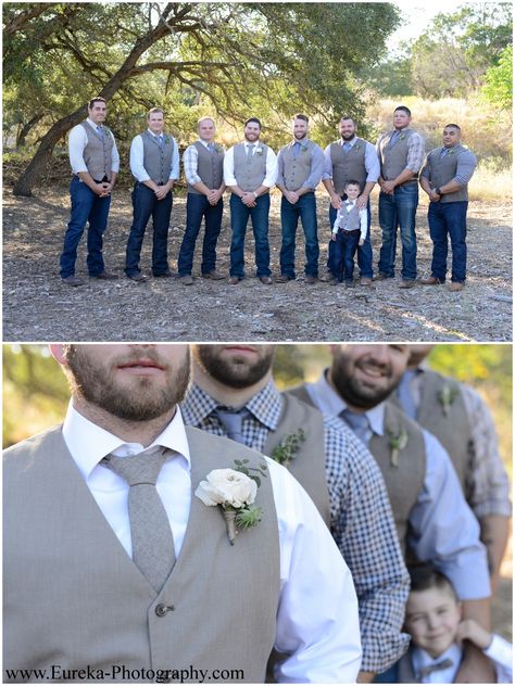 Rustic Outdoor Wedding Groom Attire, Jeans Groomsmen, Groomsmen In Jeans, Groomsmen Jeans, Blue Jean Wedding, Fall Groomsmen, Burlap Boutonniere, Jeans Wedding, Wedding Groomsmen Attire