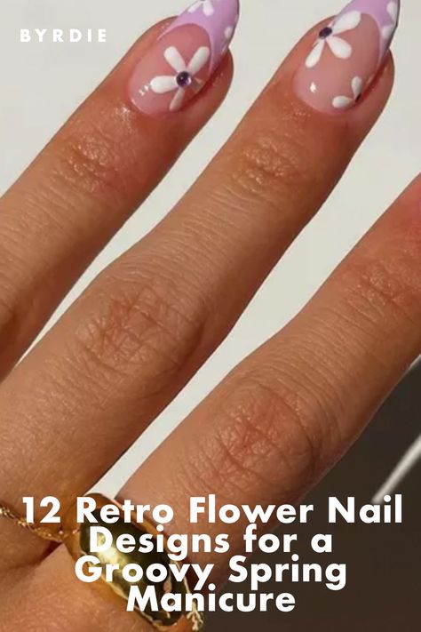 Retro Flower Nails 70s Nail Art, Blue Prom Nails, Spring Manicure, April Nails, Easter Nail Designs, Groovy 70s, Spring Nail Designs, Floral Nail Designs, 70s Vibes