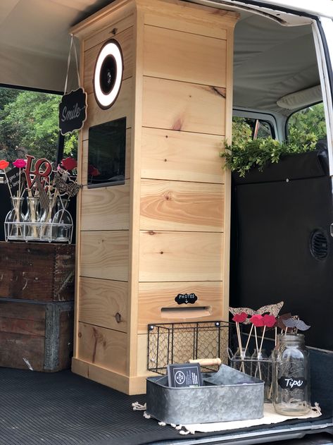 Diy Booth, Vw Bus Photo, Bus Business, Photo Booth Setup, Portable Photo Booth, Photo Booth Business, South Korea Photography, Coffee/wine Bar, Bus Interior