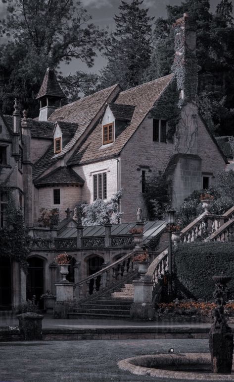 Location Inspiration, Fantasy Aesthetic, Dream House Exterior, Aesthetic Themes, Pretty House, House Layouts, Aesthetic Backgrounds, Fantasy World, Book Aesthetic