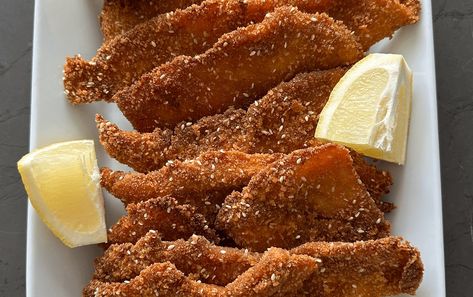 Crispy Schnitzel With Lemon | Sivan's Kitchen Sivans Kitchen Recipes, Sivan's Kitchen, Jewish Recipes, Kitchen Recipes, Chicken Breast, Comfort Food, Chicken Recipes, Food And Drink, Favorite Recipes