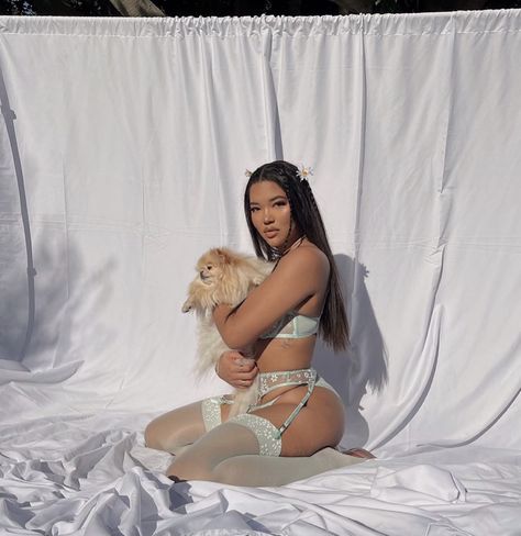 Rihanna Savagexfenty, Ming Lee Simmons, Ming Lee, Garter Belt And Stockings, Model Poses Photography, Savage X Fenty, Model Outfits, Model Photography, Rihanna