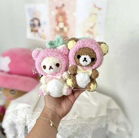 Rilakkuma Crochet Pattern Free, Crochet Sanrio Plush, Rilakkuma Crochet, Korilakkuma Crochet, Small Crochet Plushies, Crochet Plush Pink, My Melody Crochet Keychain, Hello Kitty Crochet, Crochet Fairy