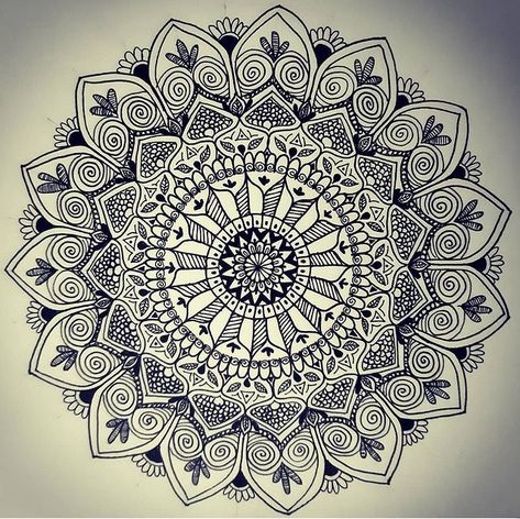 Dizajn Grafik, Mandala Tutorial, Foundation Design, Mandala Drawing, Foundation, Drawings, Quick Saves, Art, Design