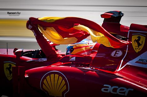 Alonso waving the Spanish flag celebrating his victory in Valencia, 2012 GP #essereferrari Spanish Flags, Real Madrid Wallpapers, Madrid Wallpaper, Ferrari F1, Bike Art, F1 Drivers, Cool Cartoons, Funny Anime Pics, Formula One