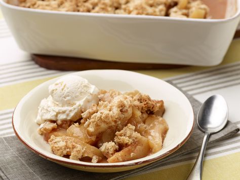 Make-Ahead Apple Crisp Apple Crumble Recipe, Apple Crisp Recipe, Warm Desserts, Gluten Dairy Free, Vegetarian Bake, Apple Dessert, Cornbread Mix, Crumble Recipe, Apple Crisp Recipes